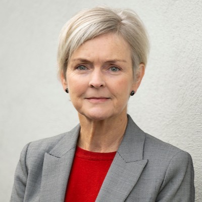 1. S4C.Delyth Evans.jpg
