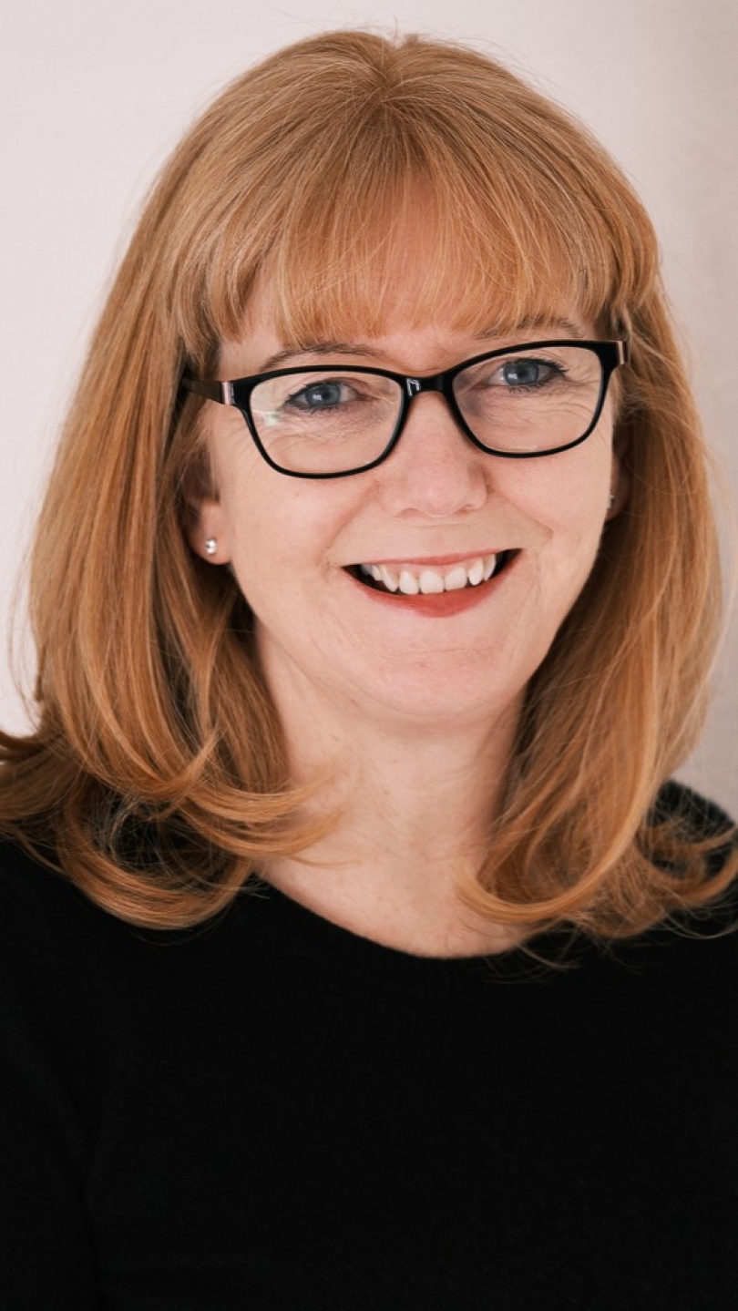 Lesley Mackenzie Portrait.jpg