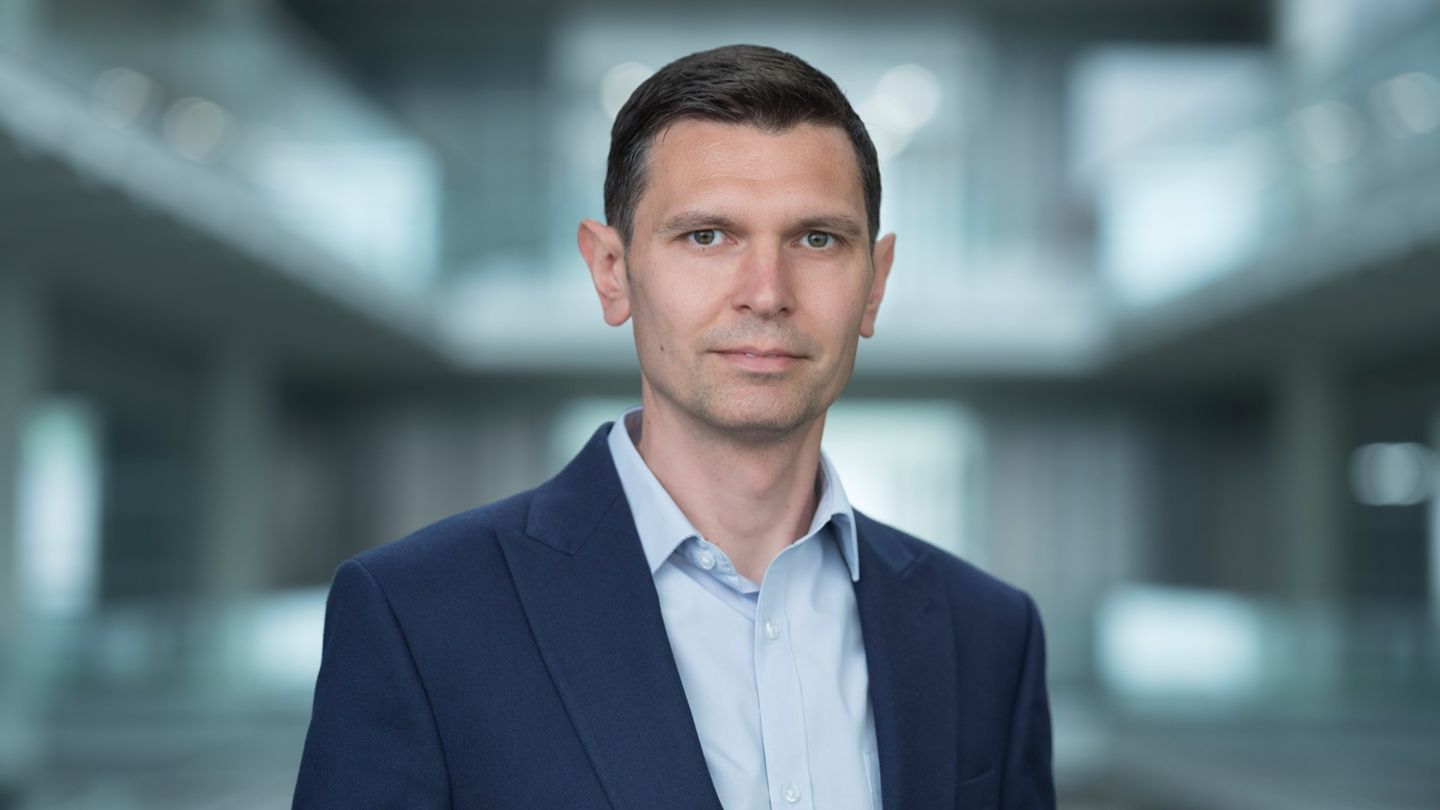 Tim Forrest 2025 Headshot (1).jpg